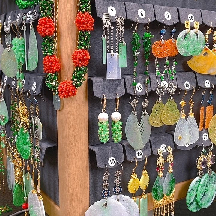 翡翠未镶嵌耳饰翡翠