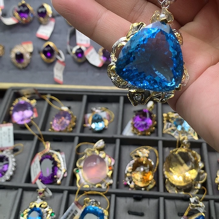 吊坠(不含链)银S925镀金镶嵌托帕石裸石79ct