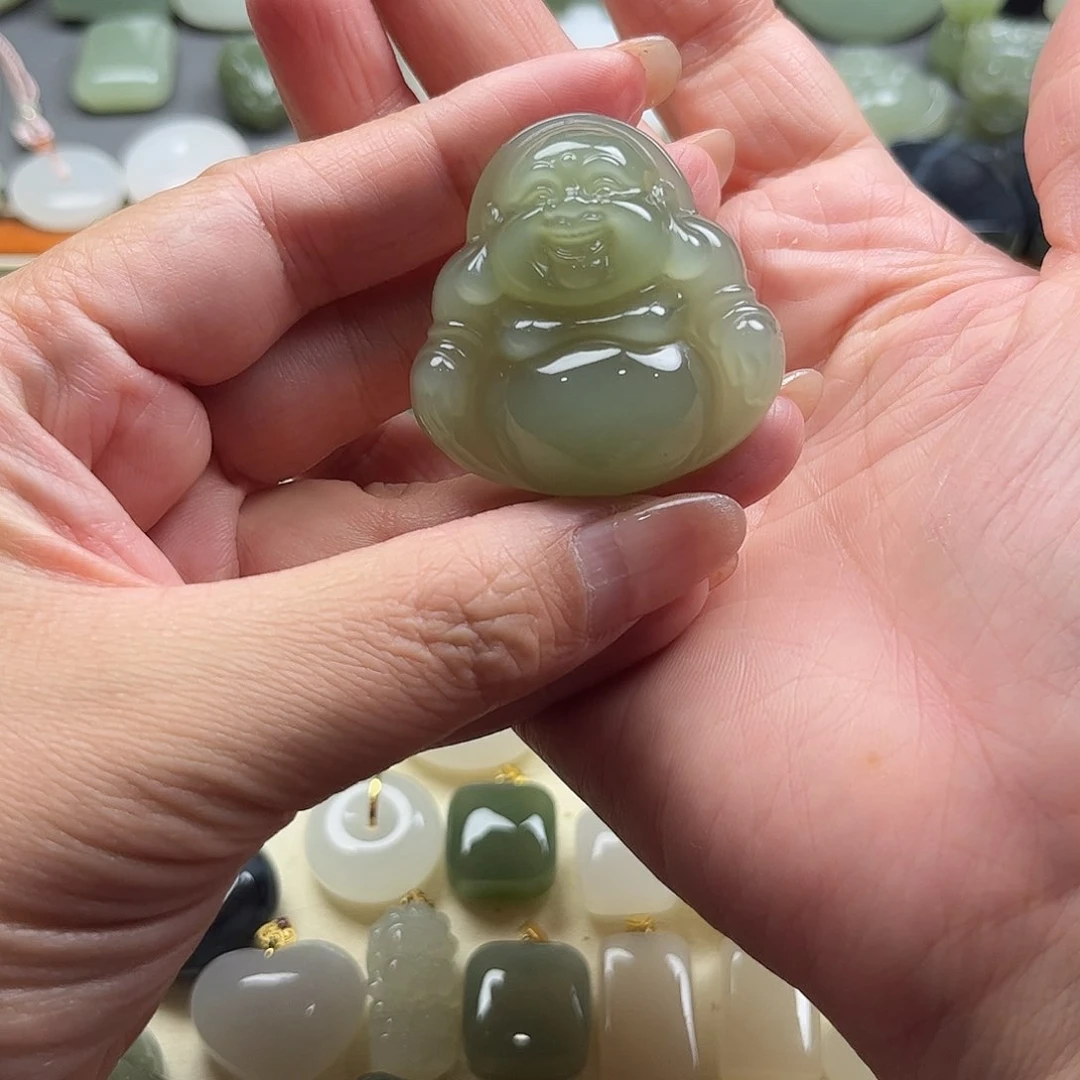 颈饰未镶嵌和田玉