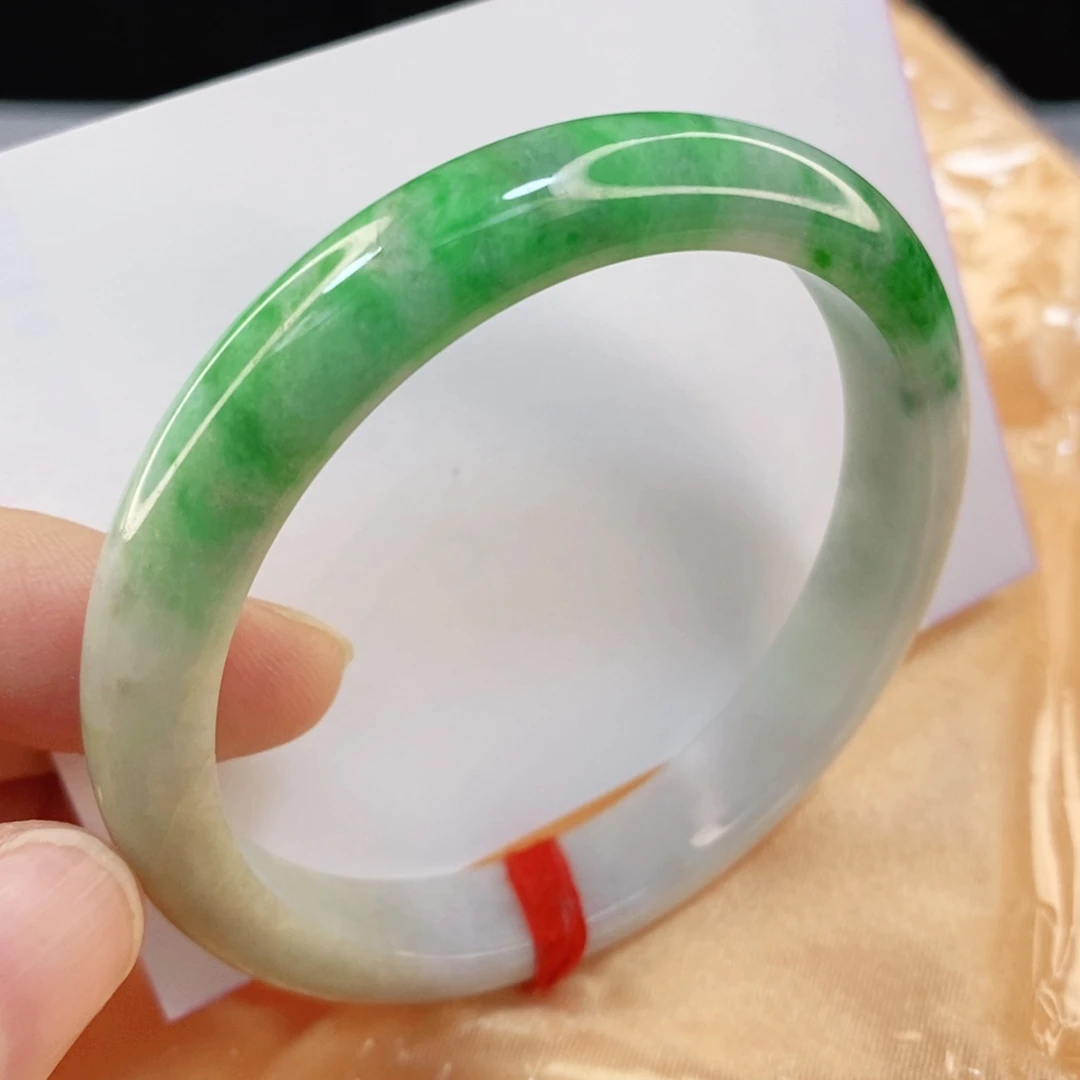 翡翠手镯未镶嵌666号