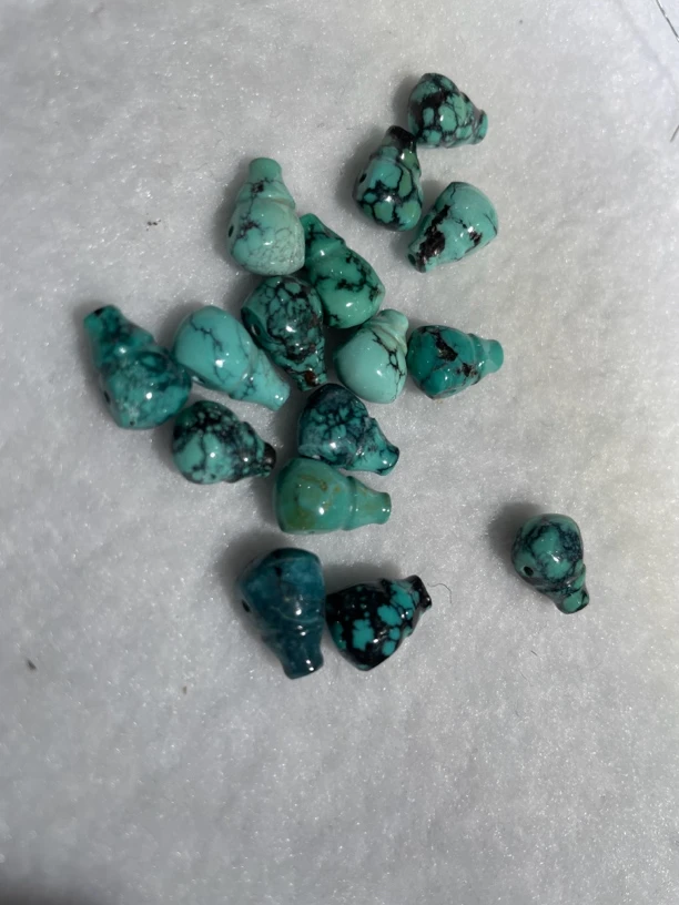 天然原矿绿松石三通7.5-8mm+（多样性发其一）