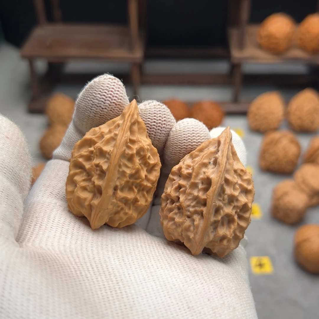 桃核吊坠精****?鸭嘴兽第五对33.31.45