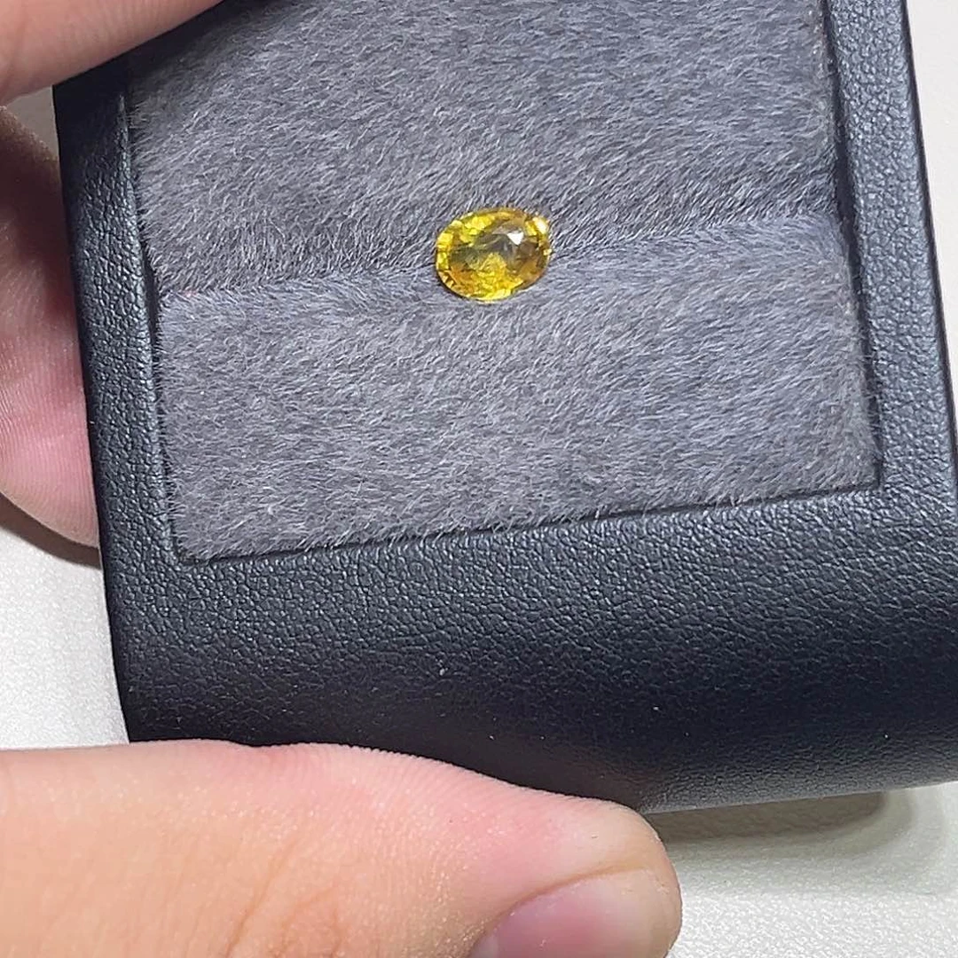 裸石彩色蓝宝石1.3克拉