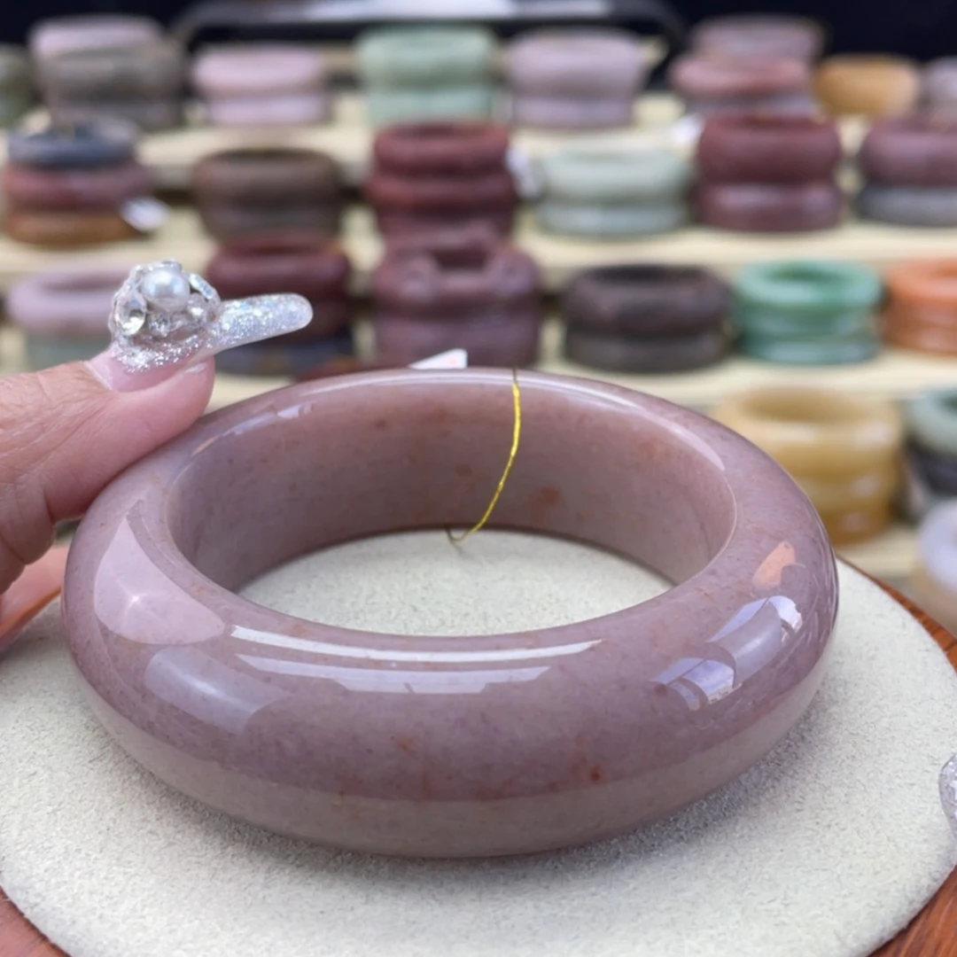 【闪购商品】石英质玉手镯未镶嵌皮****飞