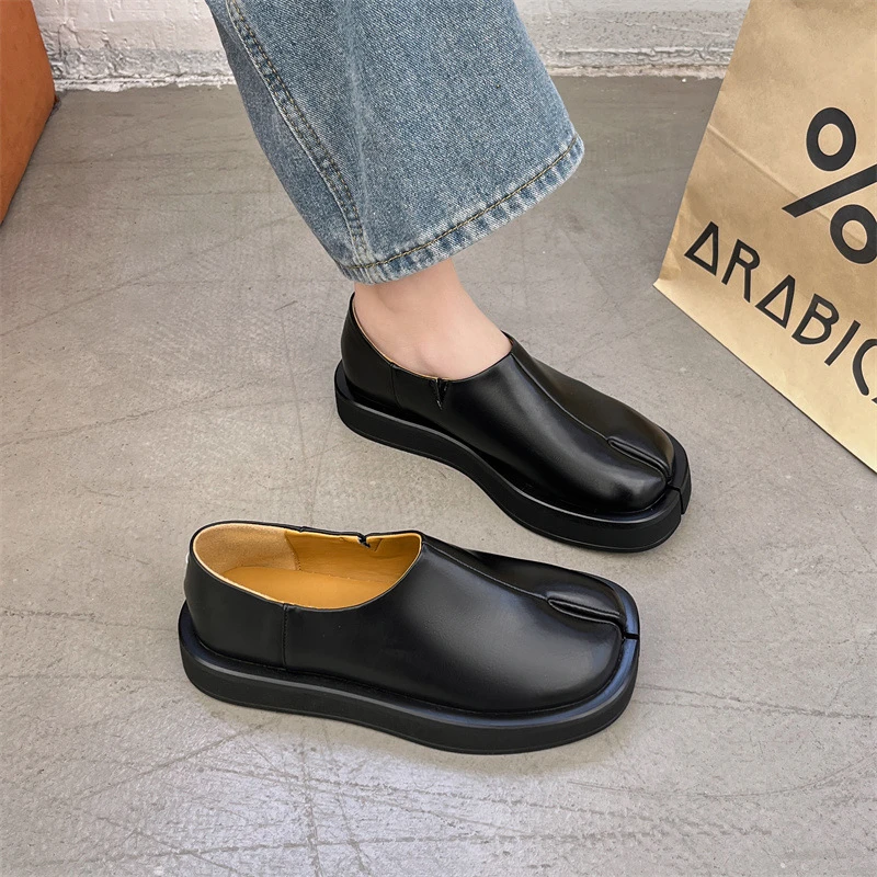 韩版分趾乐福鞋2025春季新款厚底一脚蹬懒人两穿猪蹄鞋设计感皮鞋
