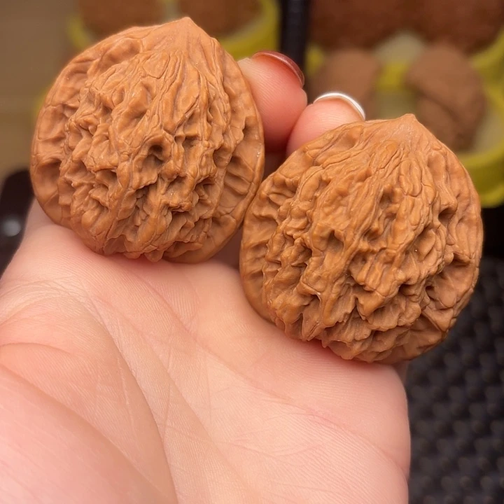 文玩核桃吊坠41麦穗虎头