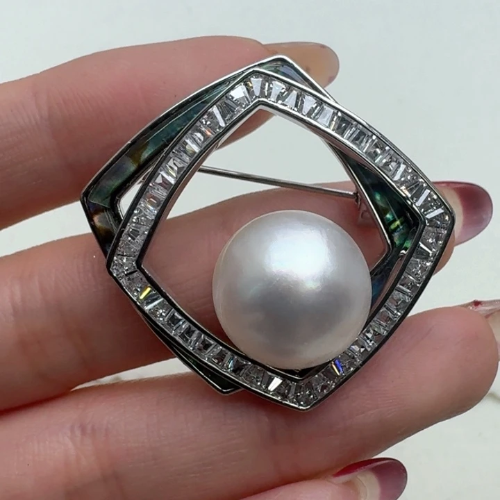 拼合珍珠（马贝珠）胸针未镶嵌