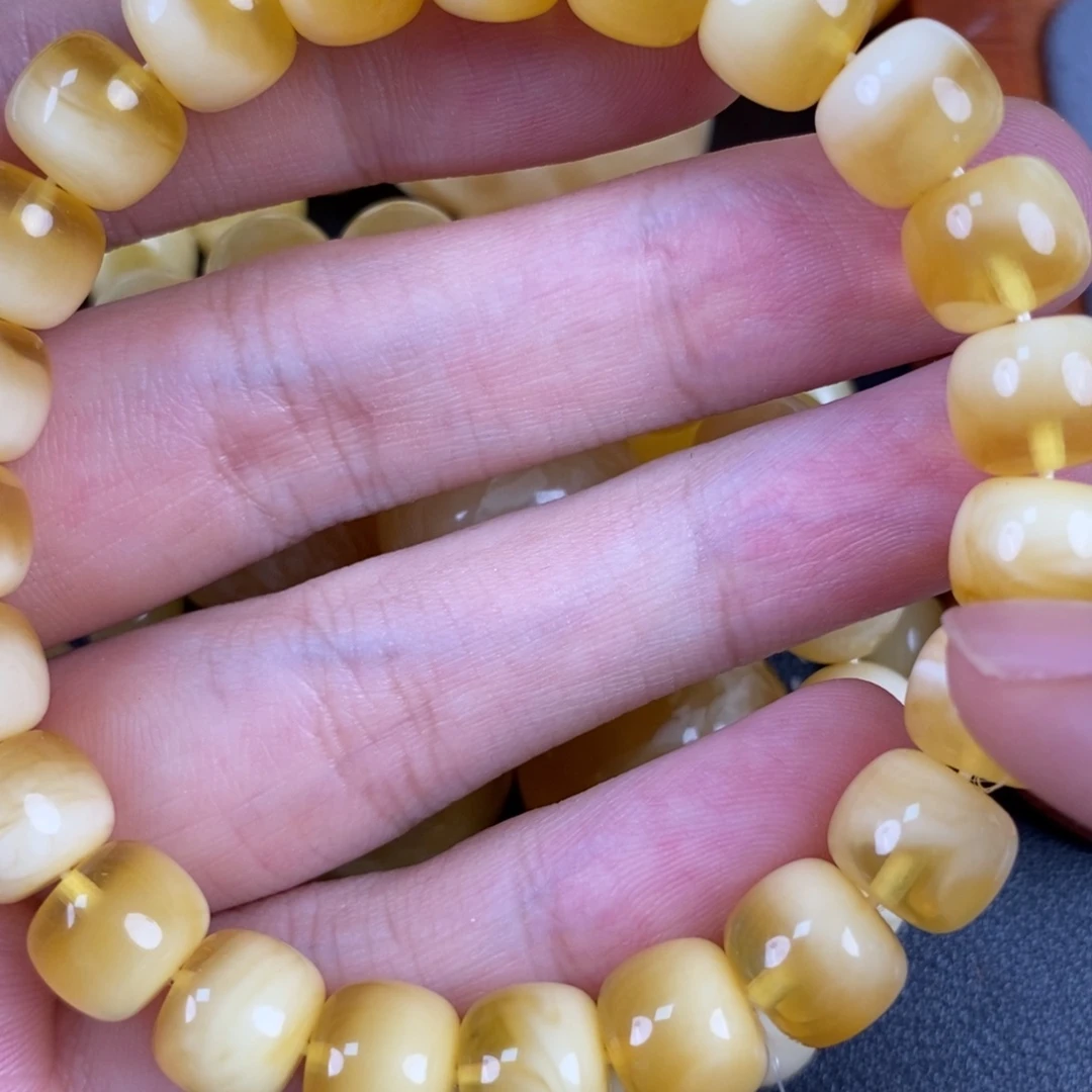 琥珀未镶嵌珠宝奇石22