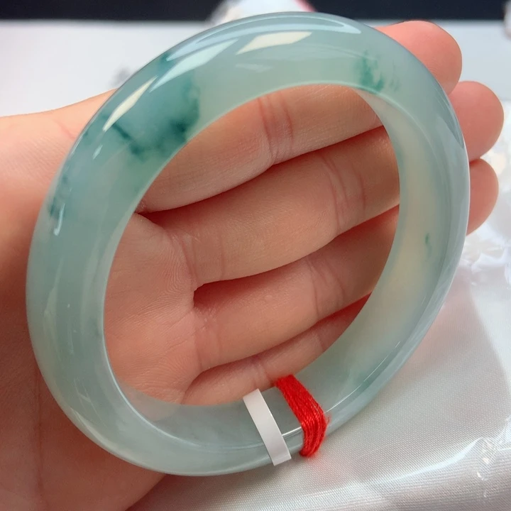 翡翠手镯未镶嵌57圈