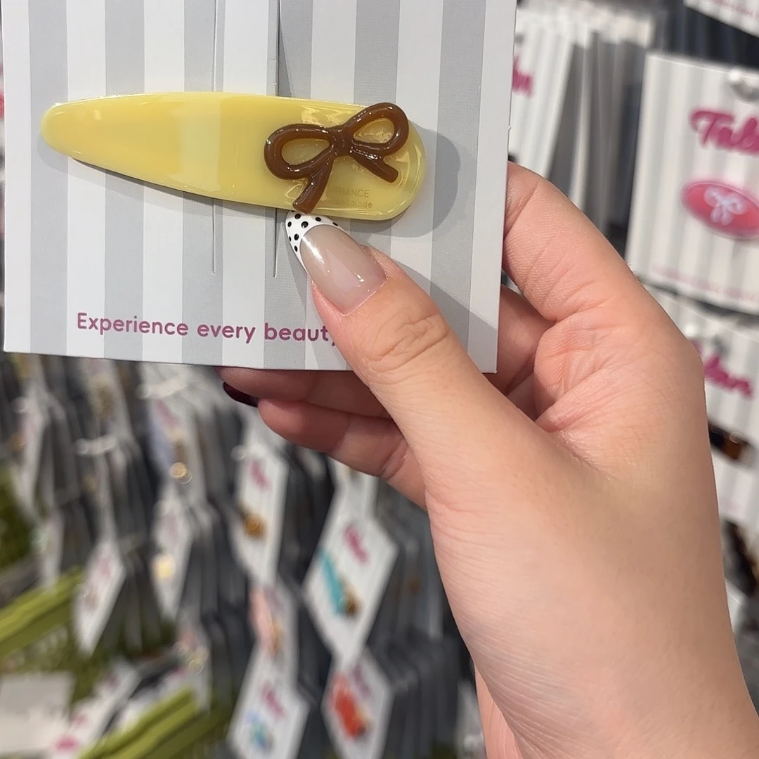布艺非金属黄色蝴蝶结