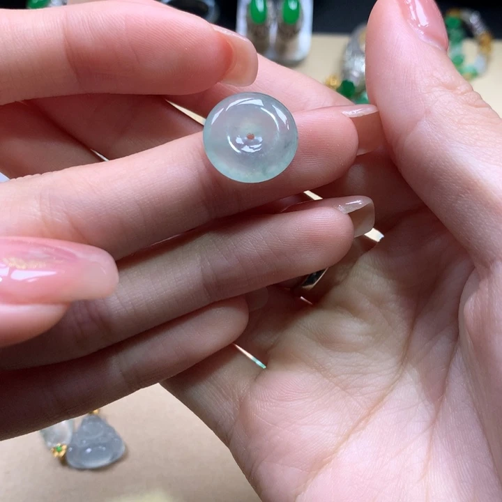 翡翠未镶嵌颈饰扣子