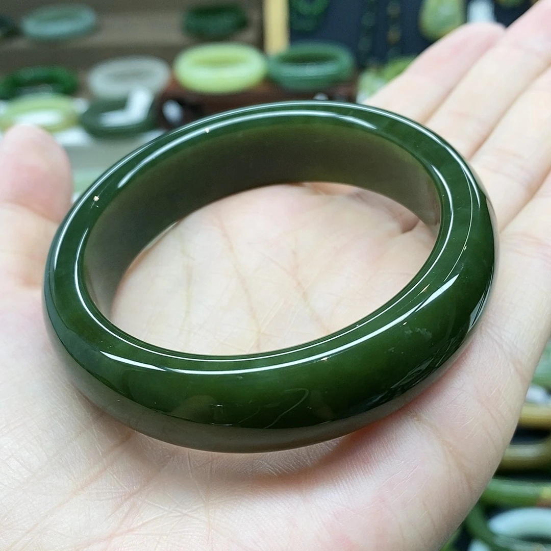 【闪购商品】未镶嵌手镯和田玉F****.