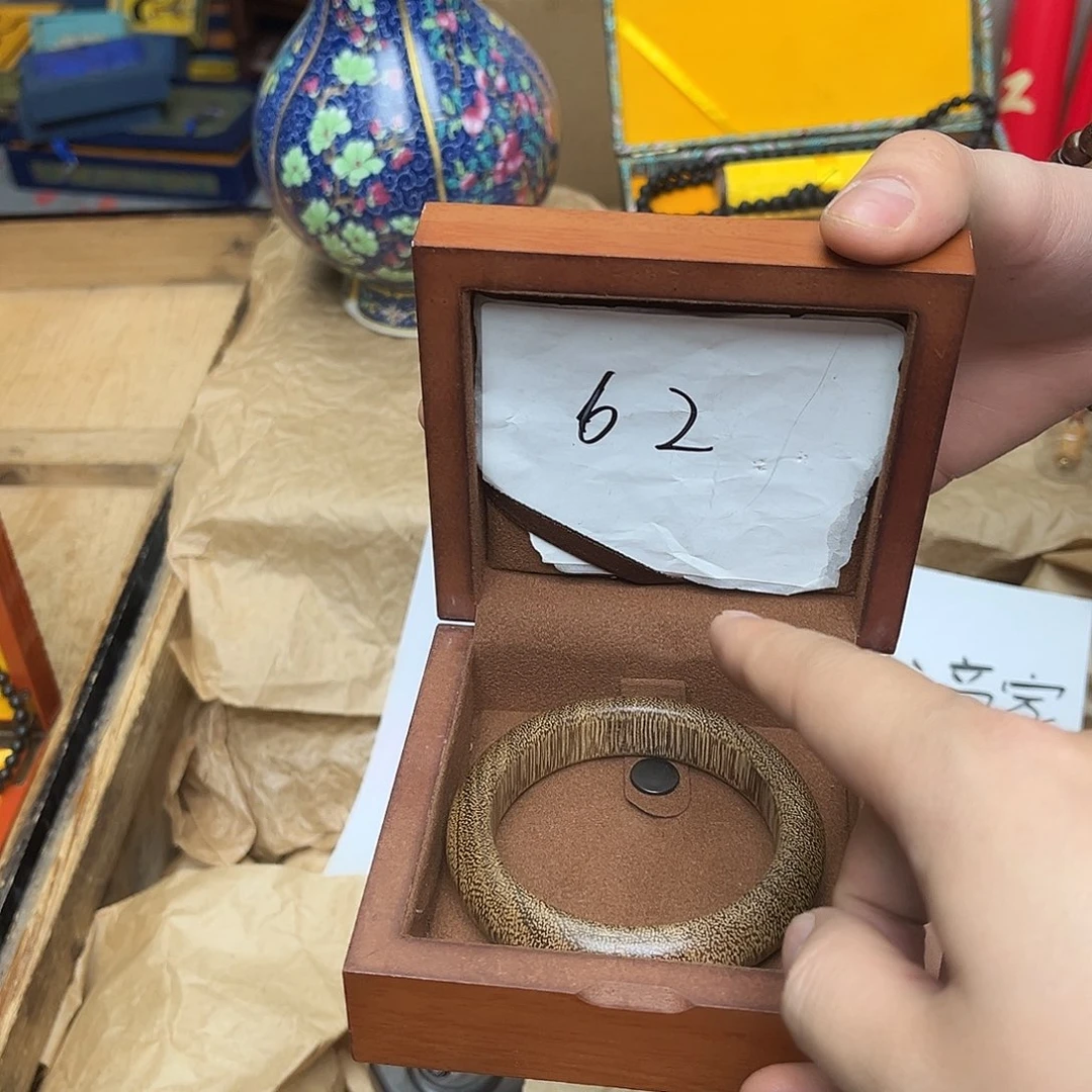 大叶紫檀（黑酸枝木类）