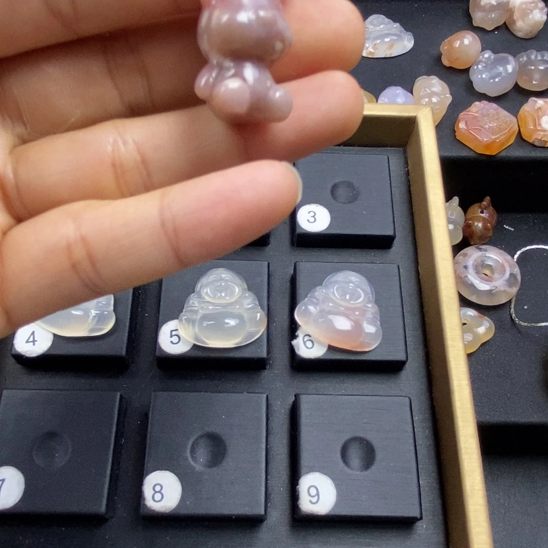 石英质玉吊坠(不含链)未镶嵌静**春