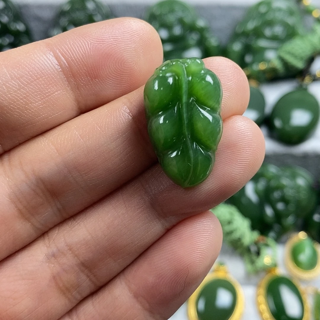 和田玉（碧玉）未镶嵌颈饰