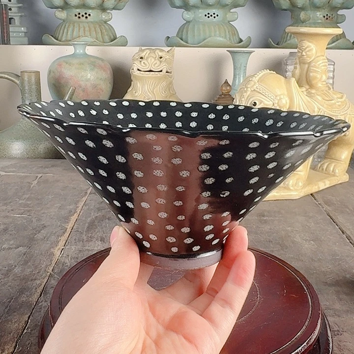 鲁山窑斗笠碗品相完美