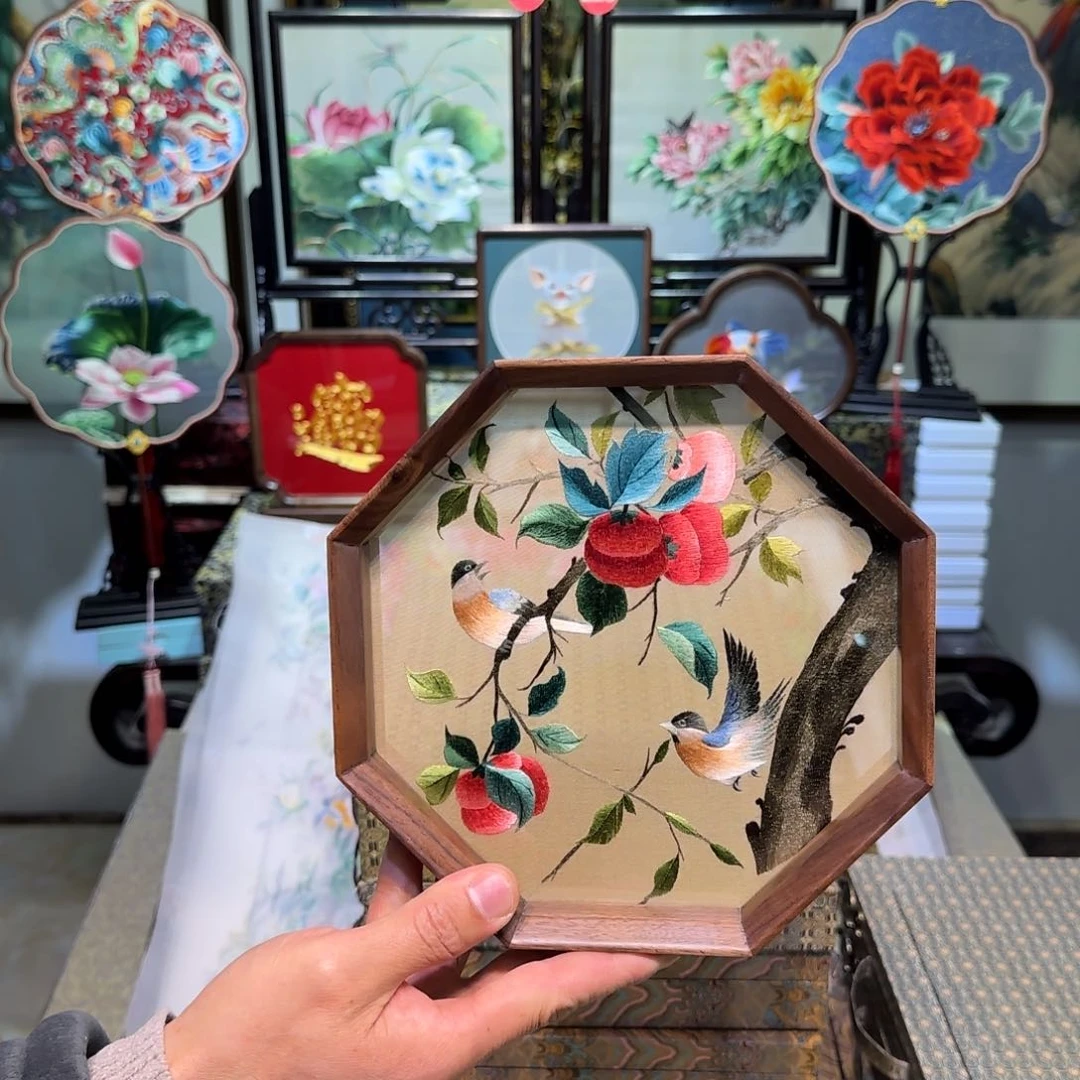 刺绣刺绣工艺精湛