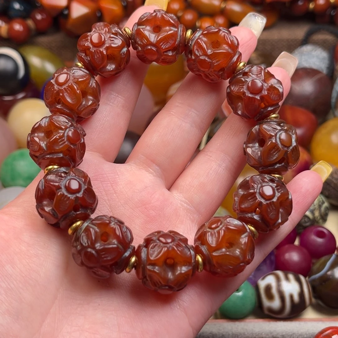 男***十玛瑙/玉髓颈饰未镶嵌