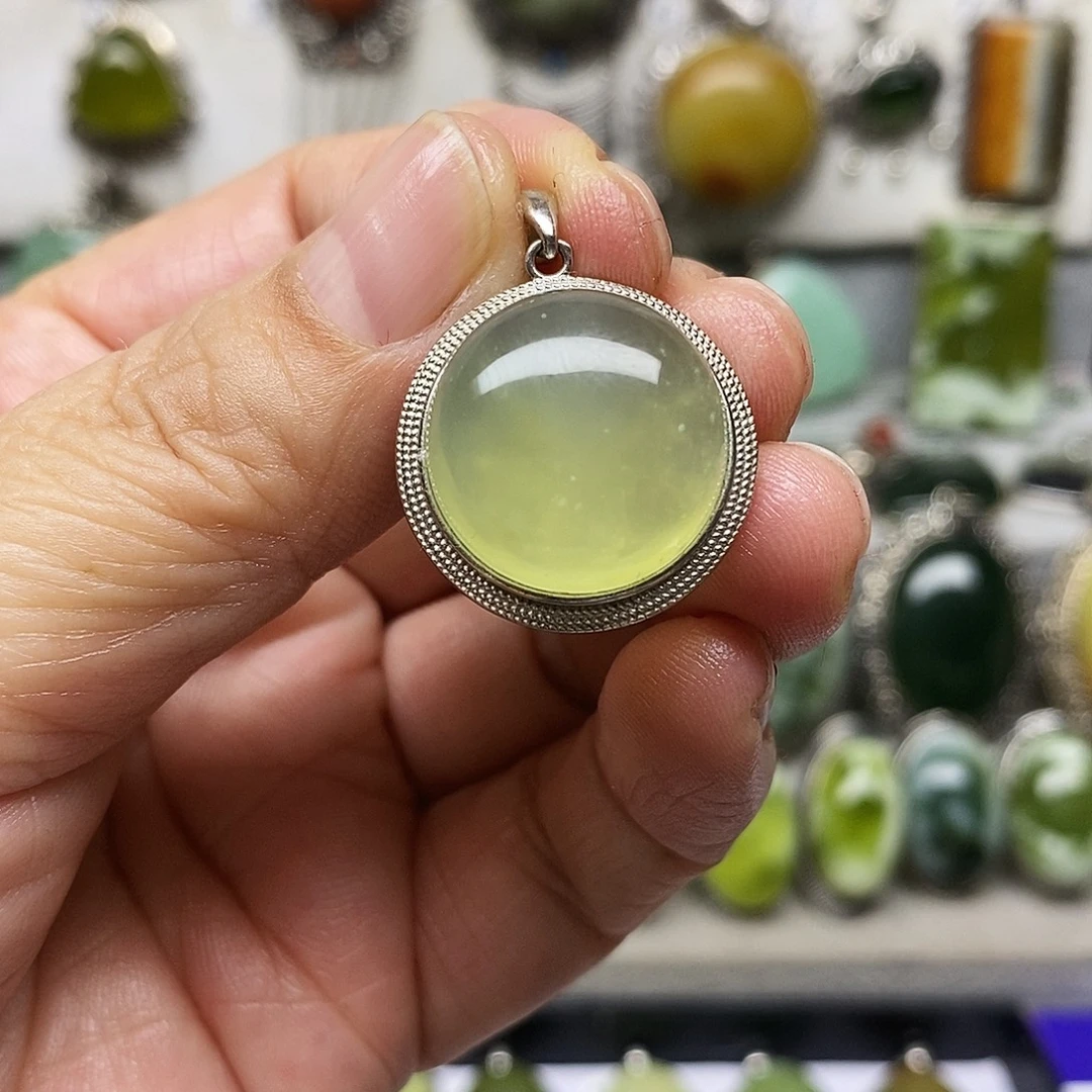 蛇纹石玉银S925镶嵌吊坠