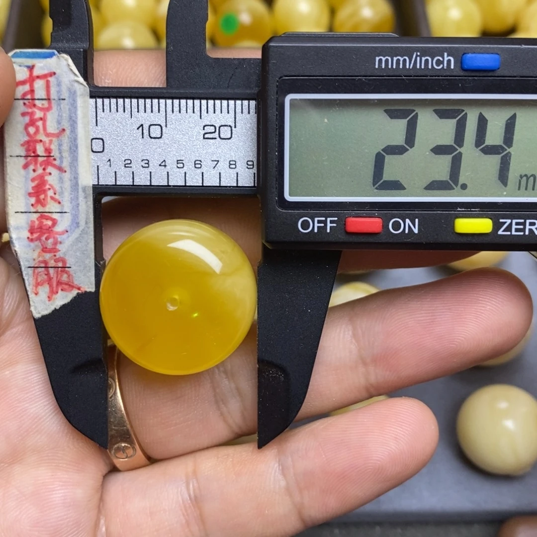 裸石蜜蜡未镶嵌23.4x15微沁色墩子