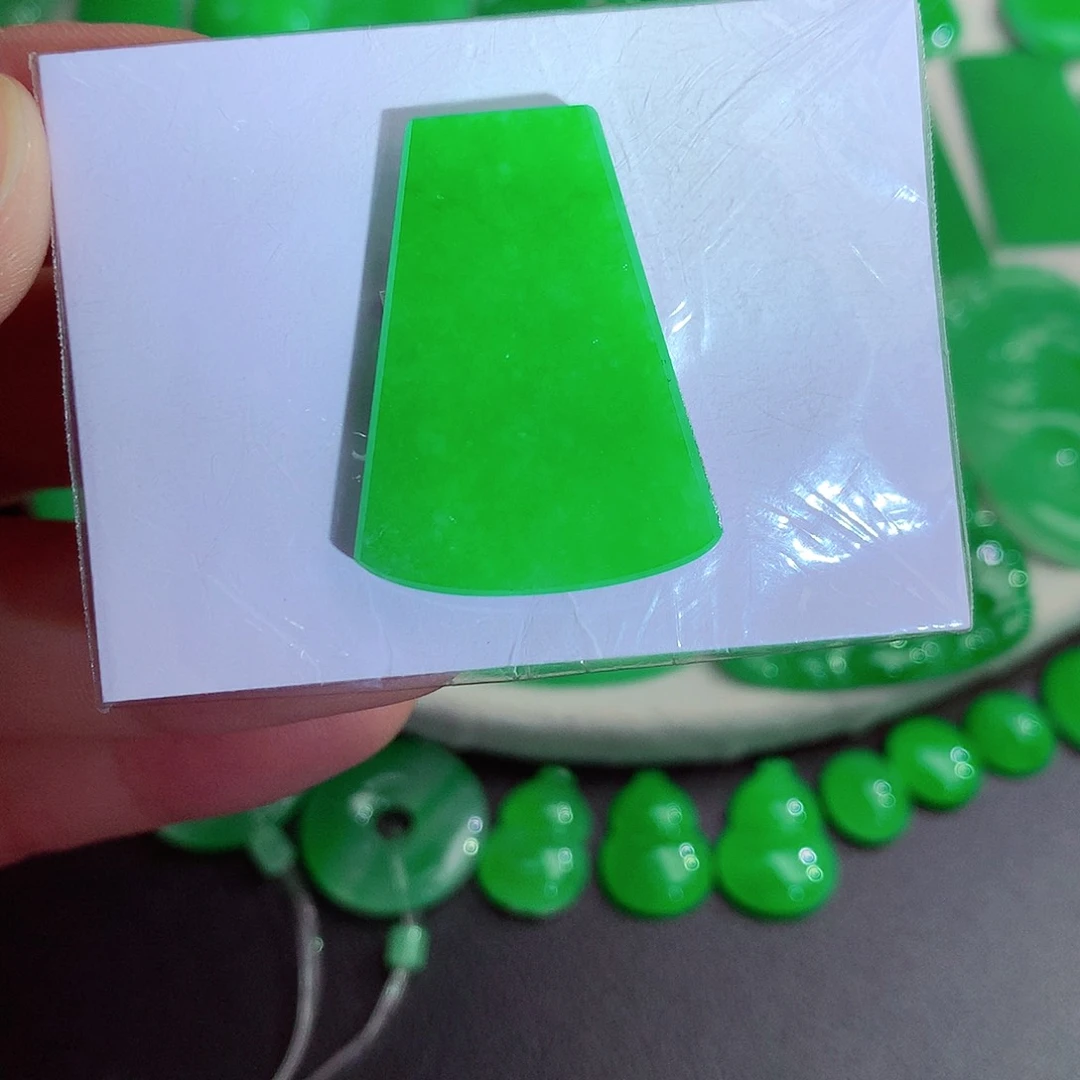 吊坠(不含链)18K金镶嵌翡翠