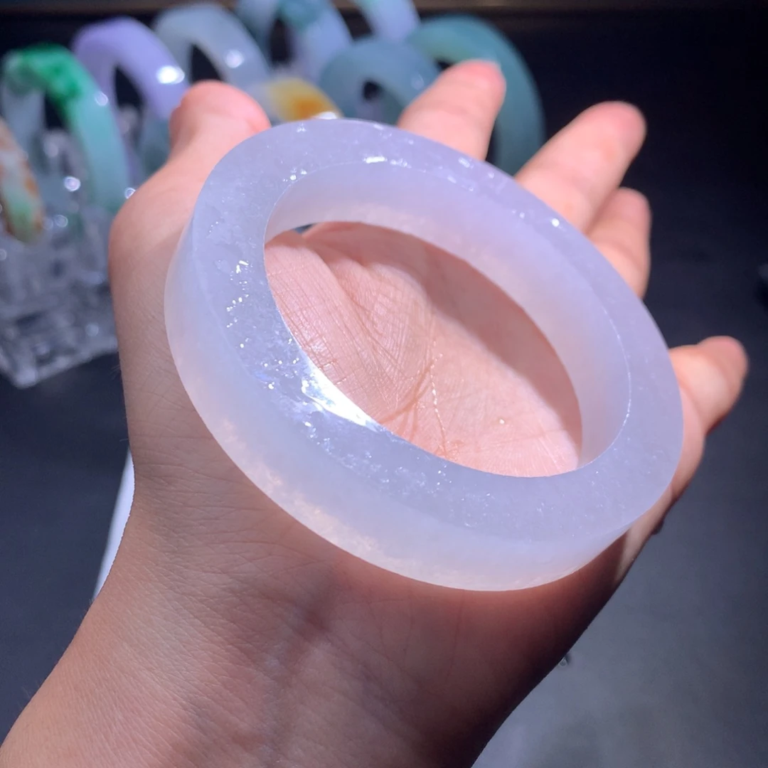 未镶嵌翡翠手镯定制翡翠