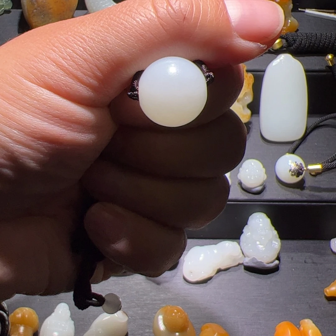 和田玉挂件未镶嵌