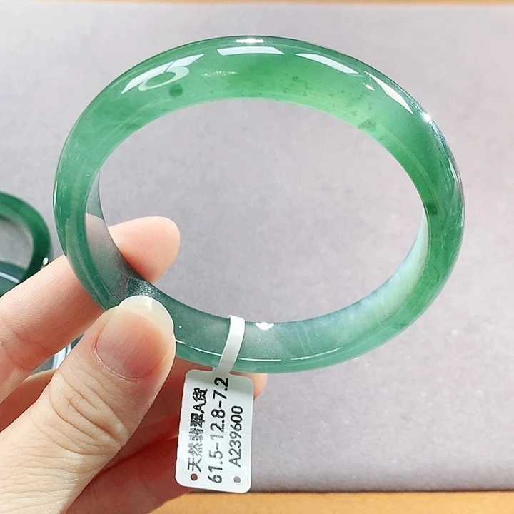 【闪购商品】未镶嵌手镯翡翠