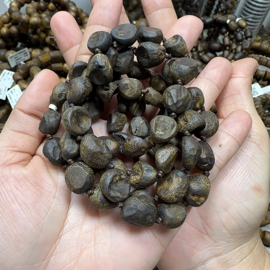 三***工沉香手串沉水莺歌绿多样性发货一条卡10-36克