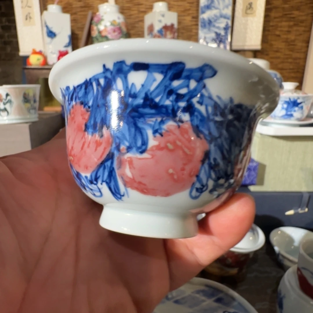 瓷手绘青花釉里红大压手杯