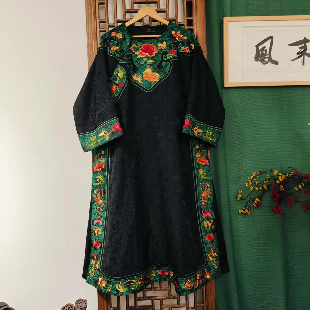 （LS426-1）凤徕兮私人定制黑色提花底绿底牡丹刺绣如意头斜襟风衣