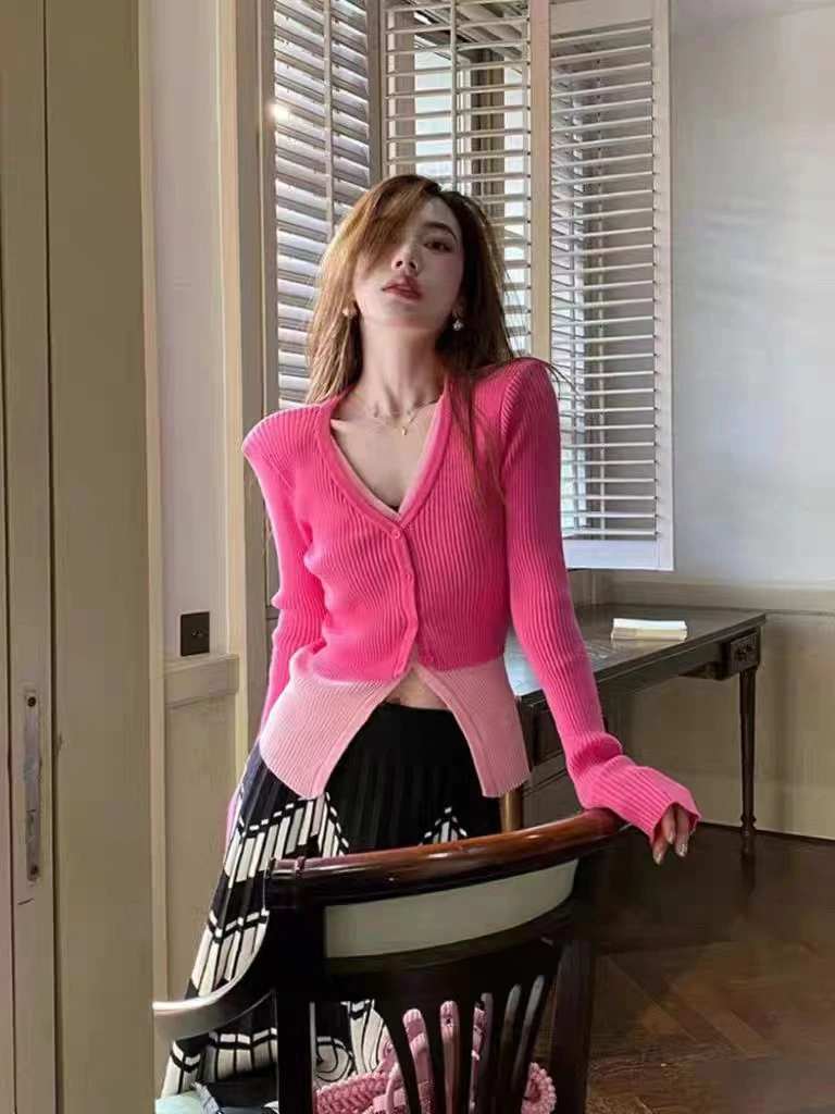 《艳小姐》家气质辣妹纯欲上衣