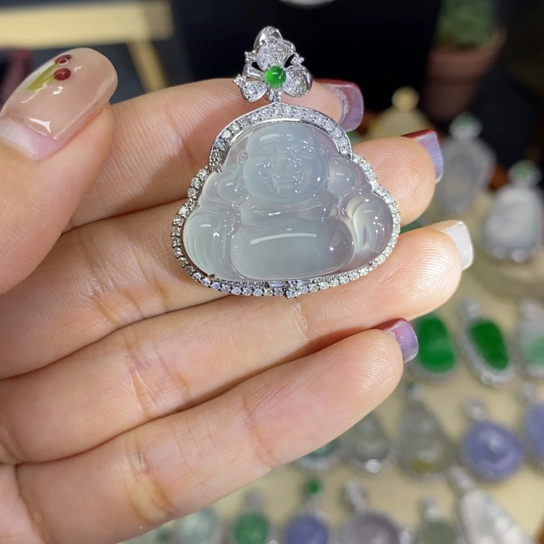 翡翠颈饰18K金镶嵌A货翡翠