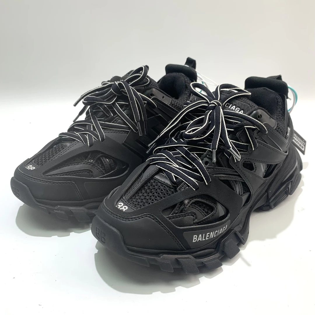 99新 Balenciaga/巴黎世家 99新38码 黑色 track老爹鞋 bl0465