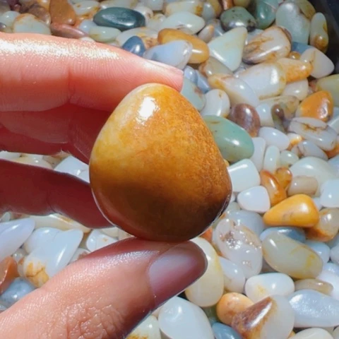 和田玉未镶嵌颈饰22.5克