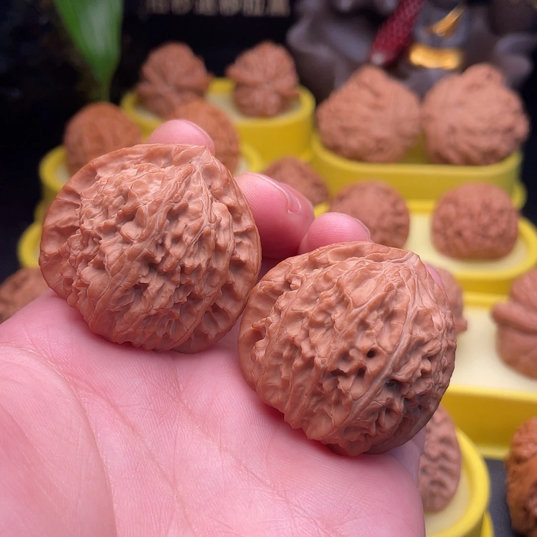 文玩核桃吊坠三角白41