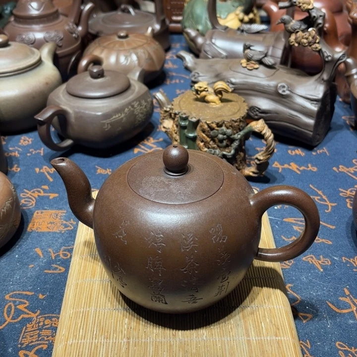 雄***狮紫砂茶壶紫砂。