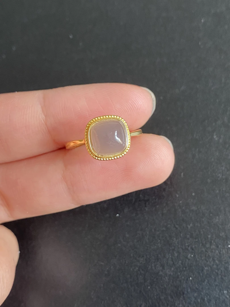 S925银和田玉嫣紫设计款戒指