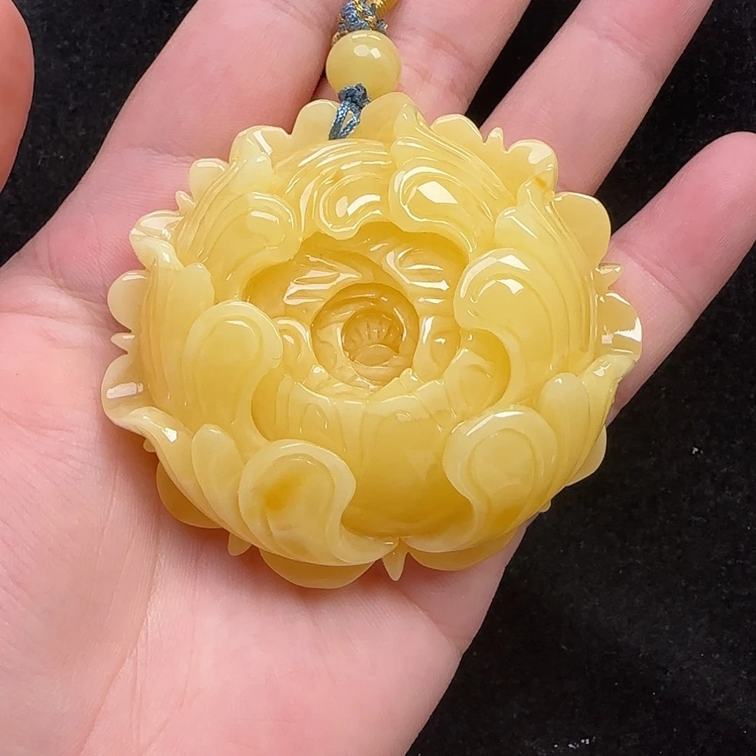 蜜蜡未镶嵌珠宝奇石