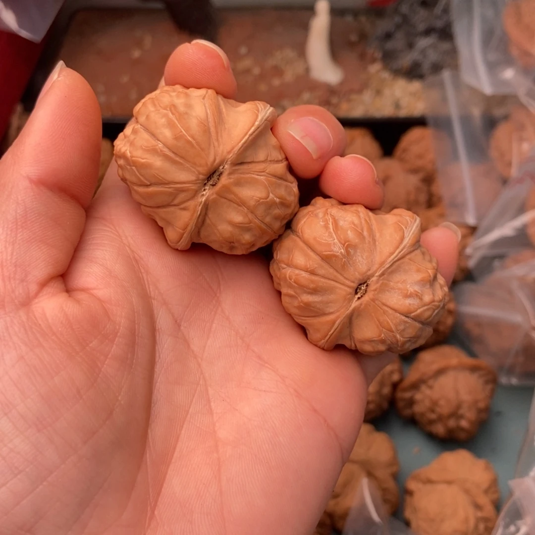 文玩核桃吊坠gjw6