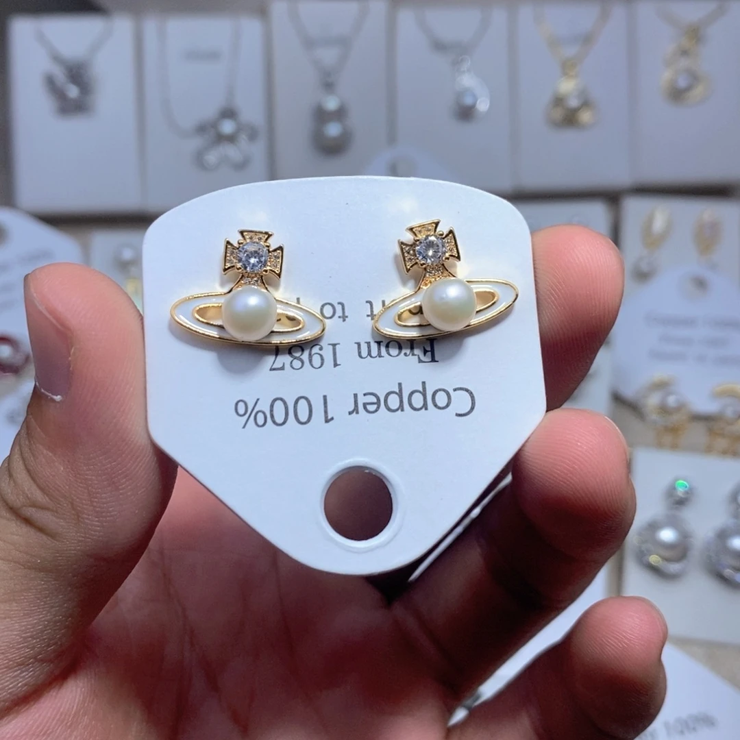 未镶嵌淡水珍珠耳饰