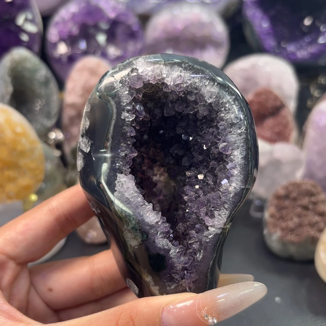 未镶嵌紫晶大型摆件（非配饰）奇石