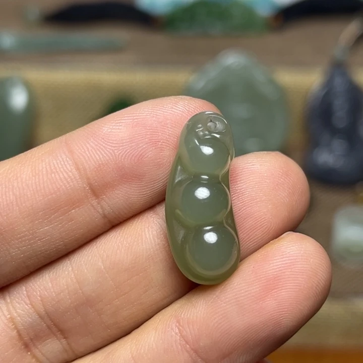 ✿***和田玉未镶嵌颈饰