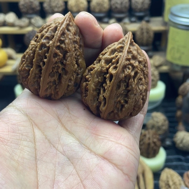 不***一文玩核桃把件楸子