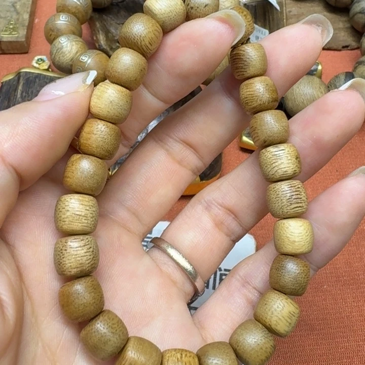 大叶紫檀（黑酸枝木类）