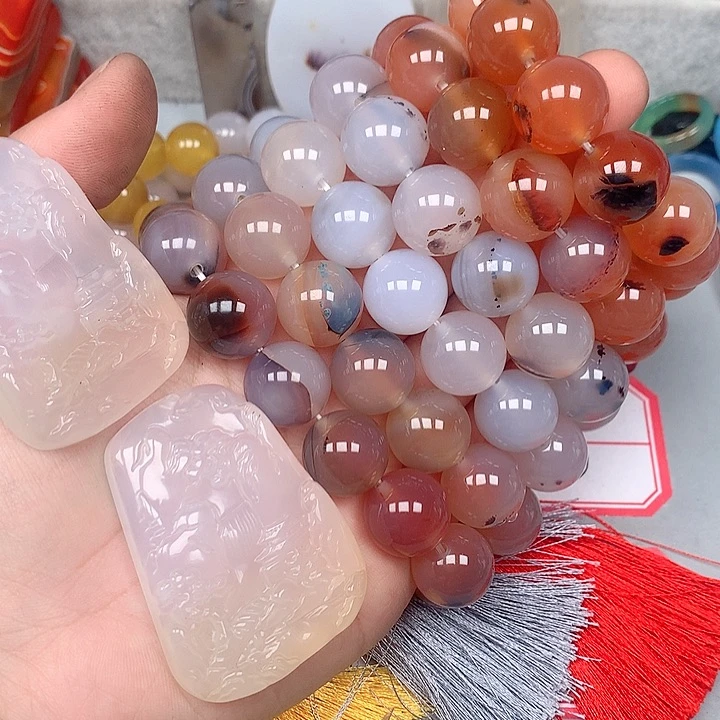 你***人玛瑙/玉髓颈饰未镶嵌