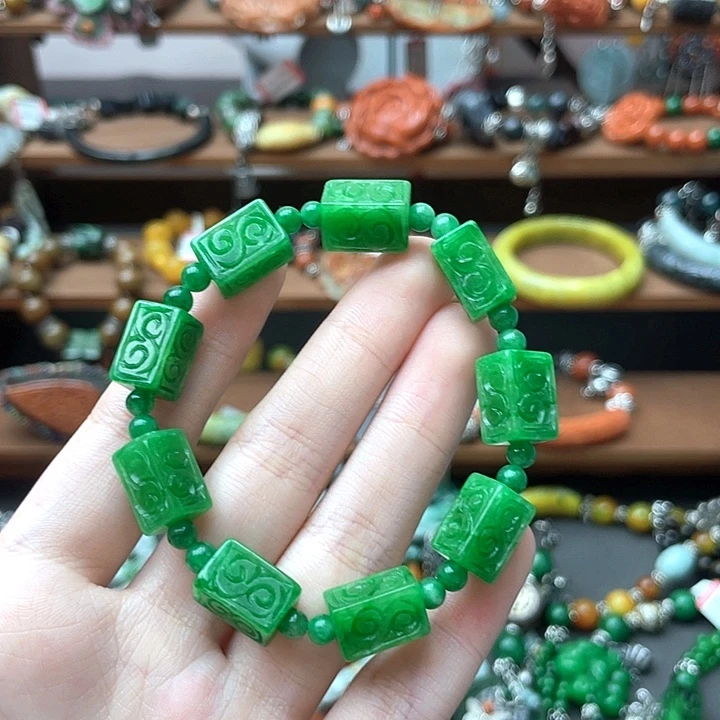 敏***道翡翠未镶嵌手链饰品