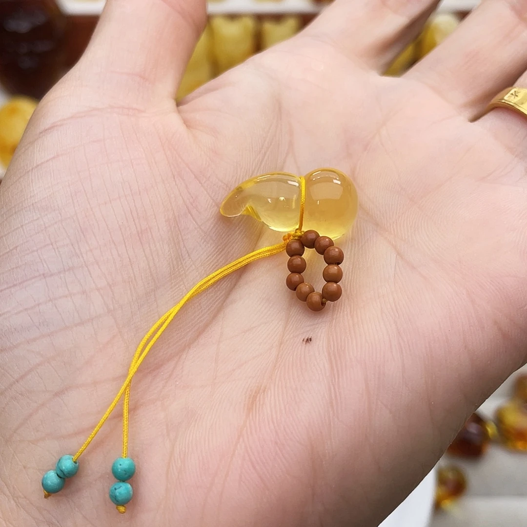 琥珀吊坠(赠链)未镶嵌