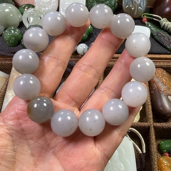 和田玉未镶嵌手串