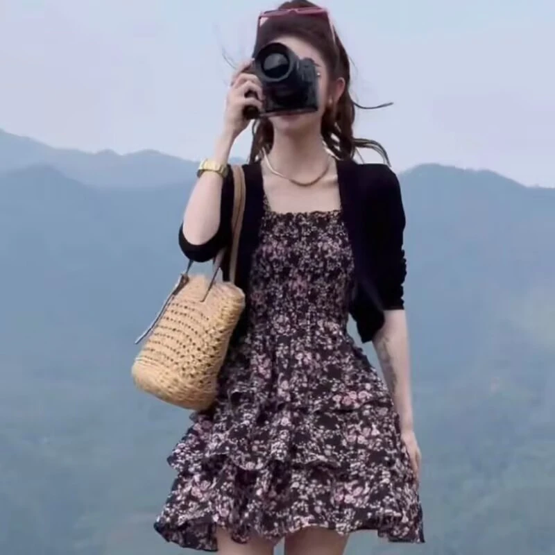 法式复古碎花吊带连衣裙女夏季小个子收腰显瘦气质针织开衫两件套